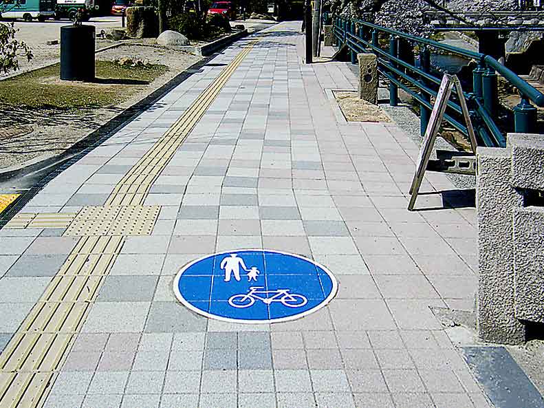 自転車歩行者専用型（325の3）標識マーク